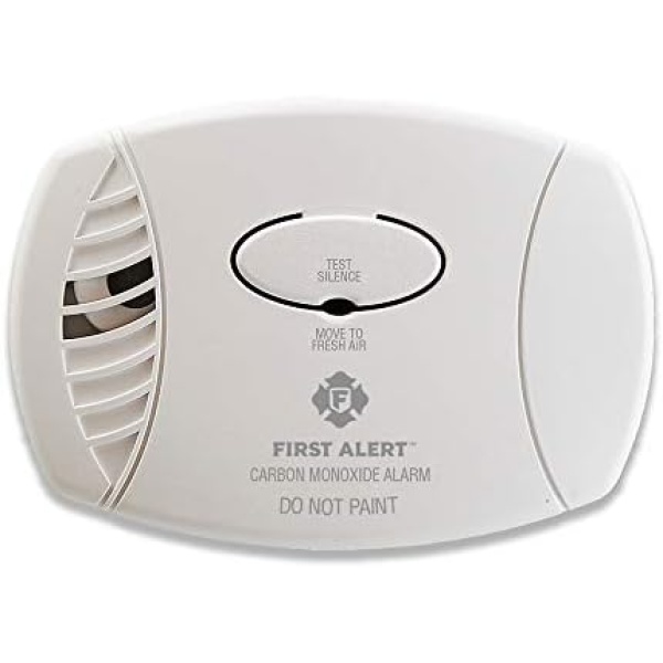 First Alert Carbon Monoxide Detector, Plug-In Alarm with Test & Silence Button